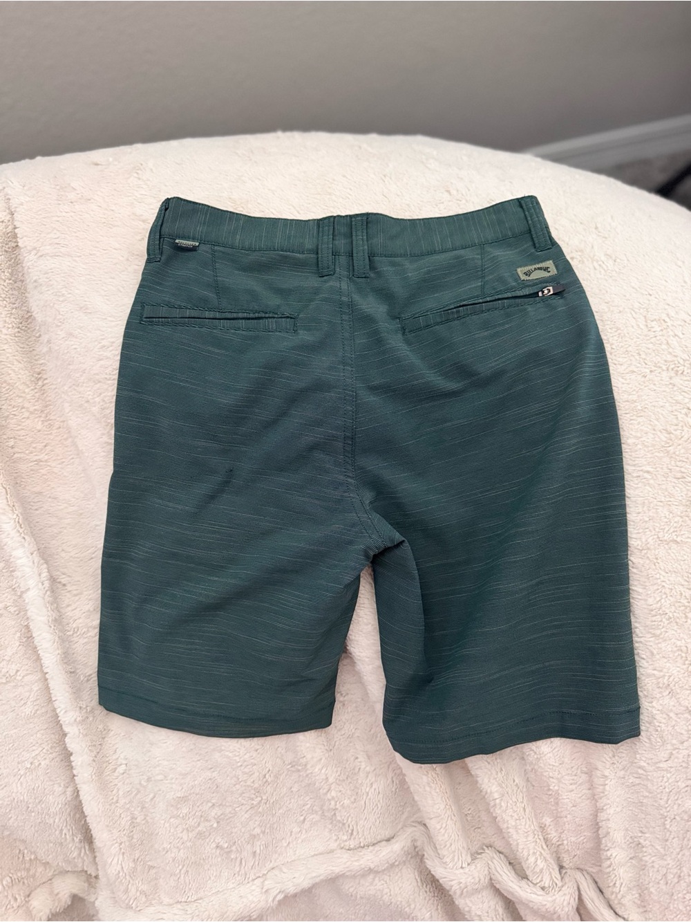 Billabong kids Green Performance Walkshorts - Picture 2 of 3